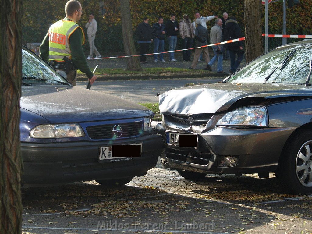 VU 4 PKW Koeln Innere Kanalstr Subbelratherstr  P29.JPG